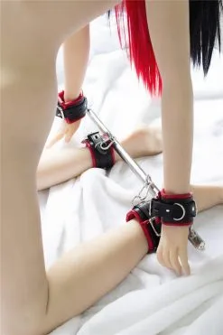 Perfect Lover Bondage Bar Met Boeienset Van PU Leer - Rood/Zwart -Sex Toys winkel Bondage bar met boeienset van PU leer roodzwart 3