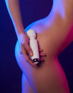 Dorcel - Mini Wanderful - Mini Wand Vibrator - Wit 13 Dorcel - Mini Wanderful - Mini Wand Vibrator - Wit -Sex Toys winkel Dorcel Mini Wanderful Mini Wand Vibrator Wit 7