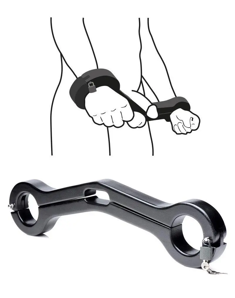 Rimba Bondage Play Humbler Met Polsboeien En Slotjes 1 Rimba Bondage Play Humbler Met Polsboeien En Slotjes