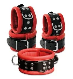 Kiotos Leather Leren Enkelboeien 6.5 Cm Breed Gevoerd - Rood/Zwart 5 Kiotos Leather Leren Enkelboeien 6.5 Cm Breed Gevoerd - Rood/Zwart -Sex Toys winkel Leren enkelboeien 6 5 cm breed gevoerd roodzwart 3
