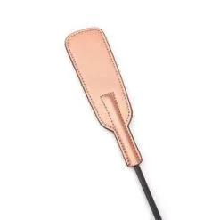 Liebe Seele - Rose Gold Memory Kort En Buigzaam Paardrijzweepje Met Stevige Dubbellaags Flap - Rosé Goud -Sex Toys winkel Liebe Seele Rose Gold Memory Kort En buigzaam Paardrijzweepje Met Stevige Dubbellaags Flap Rose Goud 5