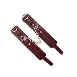 Liebe Seele - Wine Red Leren Enkelboeien Met Rosé Gouden Ketting - Exclusief En Luxe Ontwerp - Wijnrood -Sex Toys winkel Liebe Seele Wine Red leren enkelboeien met rose gouden ketting exclusief en luxe ontwerp wijnrood 9