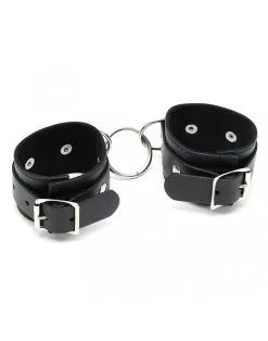 Rimba Bondage Play - Basis Leren Enkelboeien Met Ring 5 Rimba Bondage Play - Basis Leren Enkelboeien Met Ring -Sex Toys winkel Rimba Bondage Play Basis Leren Enkelboeien Met Ring 3