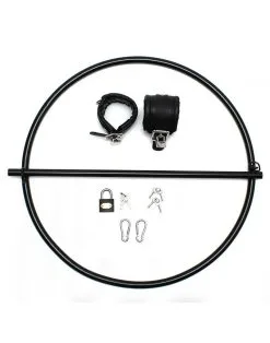 Rimba Bondage Play Rimba Bondage Ring - Restraint Ring Met Leren Boeien En Hangslot -Sex Toys winkel Rimba Bondage Ring Restraint Ring met Leren Boeien en Hangslot 8