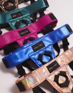 Strap-On-Me - Strapon Harnas PVC Leatherette Curious - Metallic Groen -Sex Toys winkel Strap On Me Strapon Harnas PVC Leatherette Curious metallic groen 7