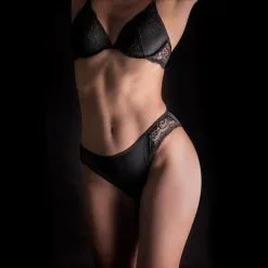 Pantyrebel Vibrerend Slipje Van Kant - Zwart -Sex Toys winkel Vibrerend slipje van kant zwart 5