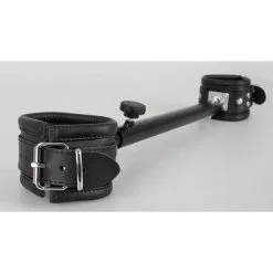 Zado - Metalen Spreidstang Uitschuifbaar Met Leren Boeien - Zwart -Sex Toys winkel Zado Metalen Spreidstang Uitschuifbaar met leren boeien zwart 3